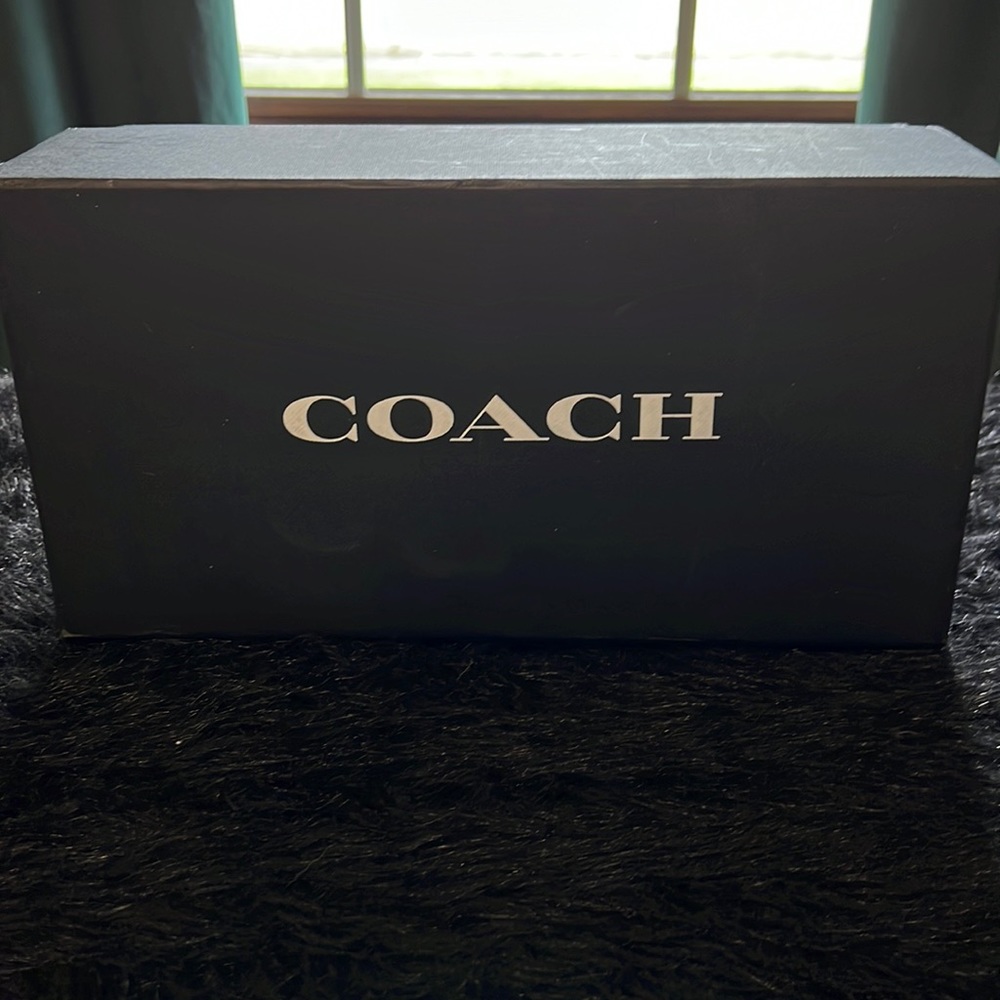 Brand new never worn fur line Coach moccasin details are adorable w Fur liner